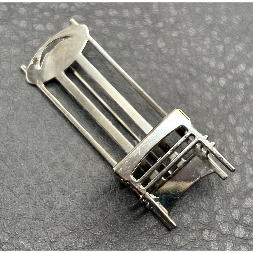VINTAGE MMA MUSEUM OF MODERN ART SILVER TONE CHAIR BROOCH PIN 1996